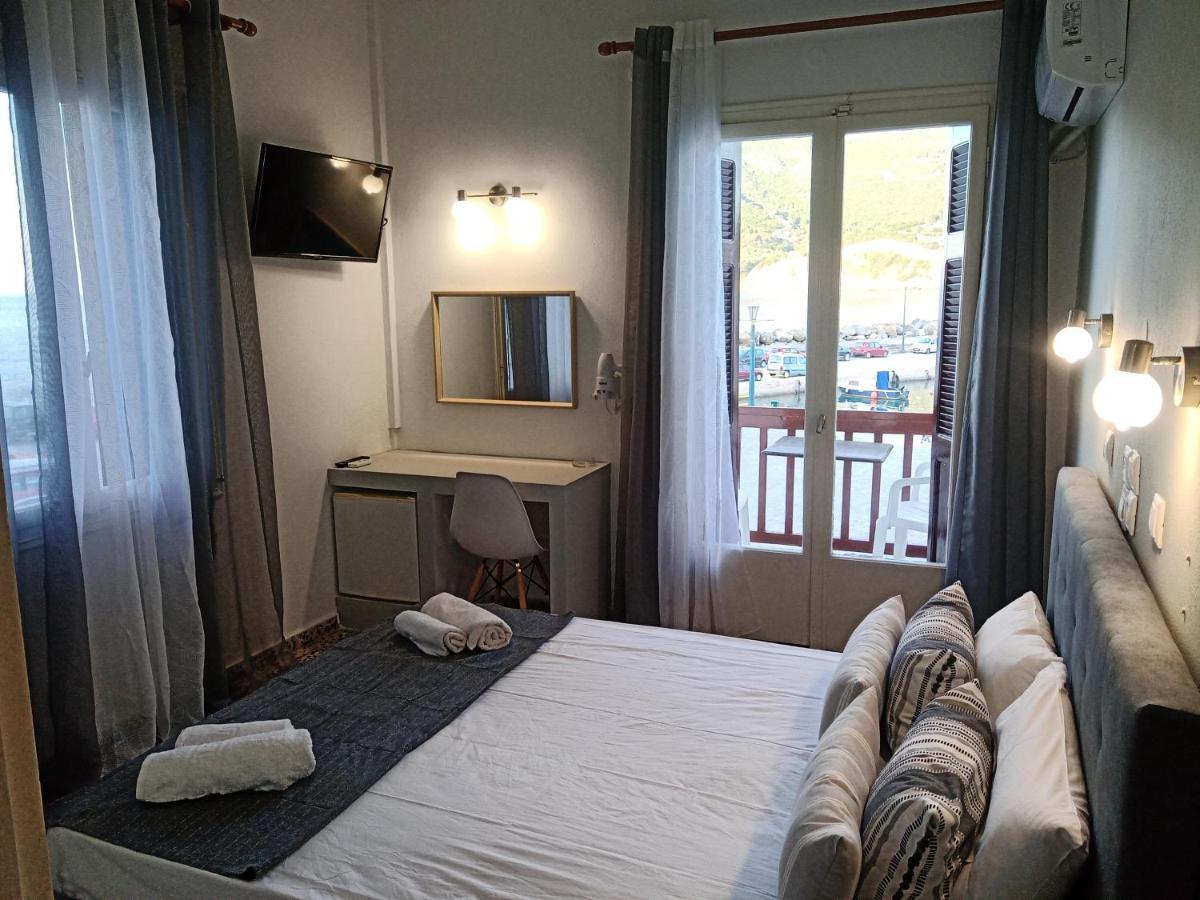 Georgios L Hotel Skopelos Town Bagian luar foto