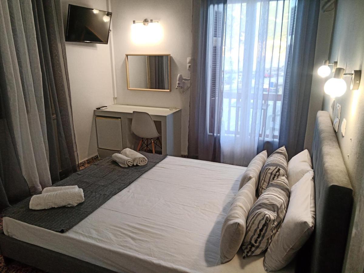 Georgios L Hotel Skopelos Town Bagian luar foto