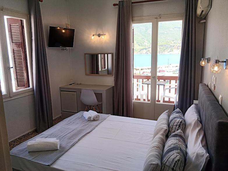 Georgios L Hotel Skopelos Town Bagian luar foto
