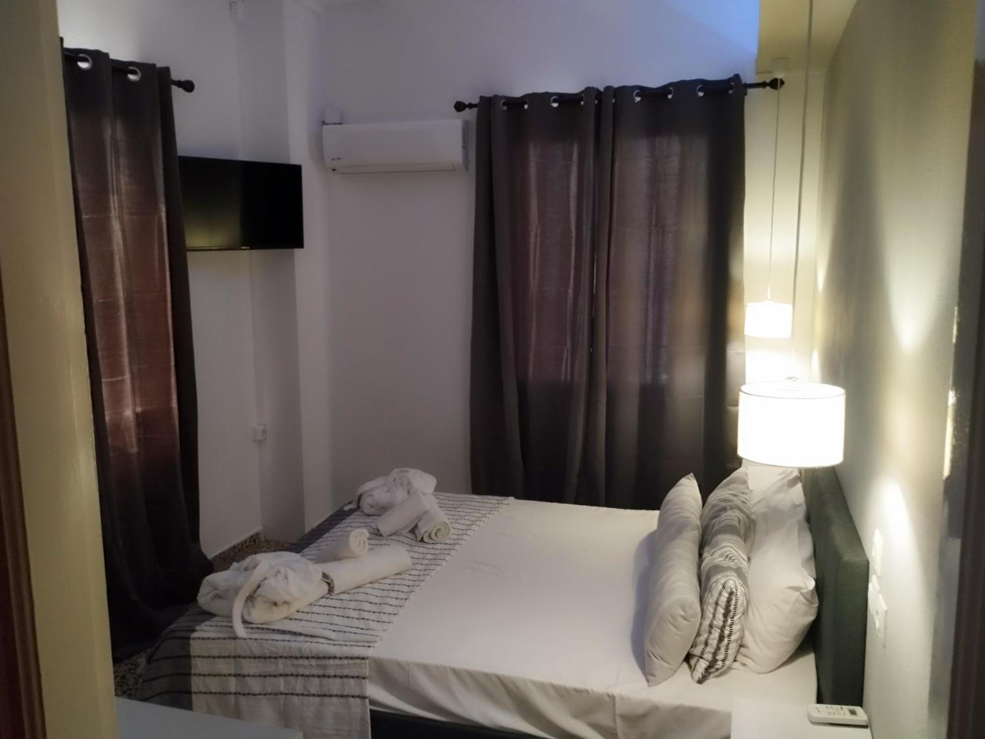 Georgios L Hotel Skopelos Town Bagian luar foto